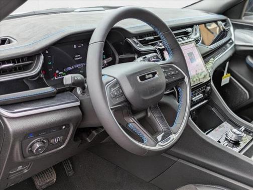 2025 Jeep Grand Cherokee 4xe Trailhawk