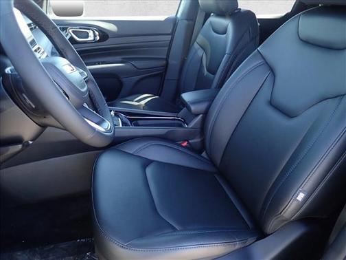 Silver Zynith Metallic Clearcoat 2026 Jeep Compass Limited