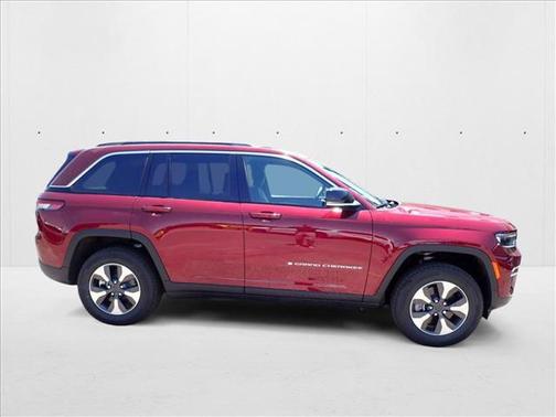 2025 Jeep Grand Cherokee 4xe Base