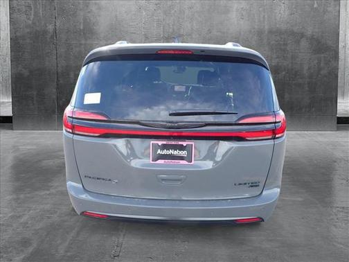 2025 Chrysler Pacifica Limited