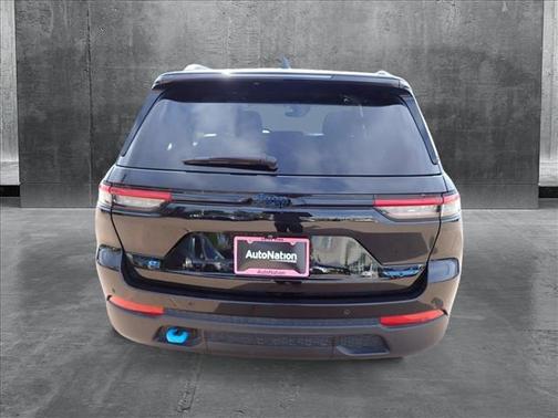2024 Jeep Grand Cherokee 4xe Trailhawk