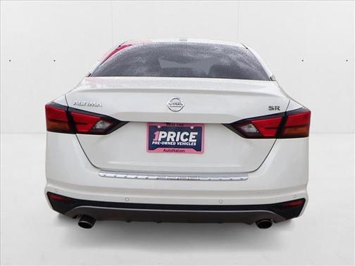 2022 Nissan Altima SR FWD