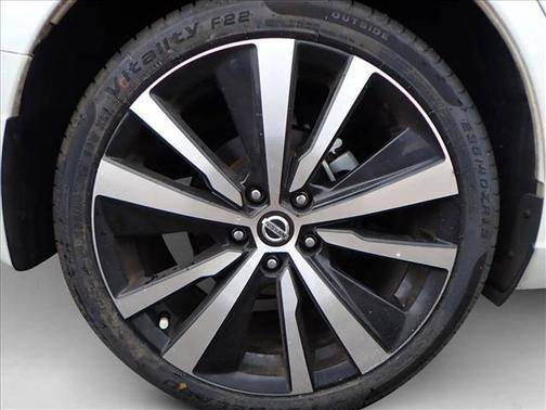 2022 Nissan Altima SR FWD