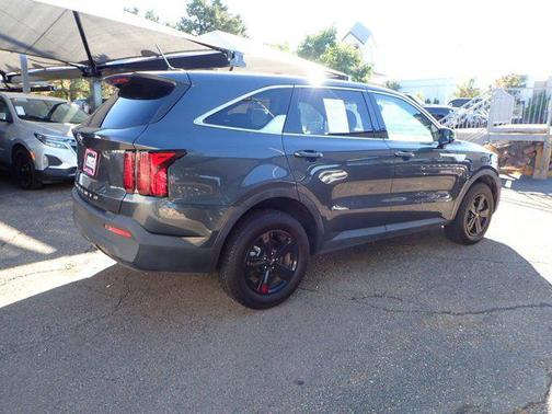 2021 Kia Sorento LX