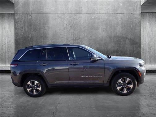2022 Jeep Grand Cherokee 4xe Base