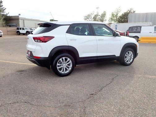 Summit White 2021 Chevrolet Trailblazer LS