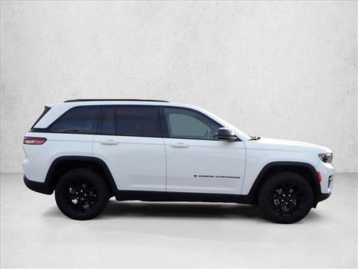 2024 Jeep Grand Cherokee Altitude