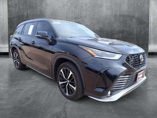 2022 Toyota Highlander XSE