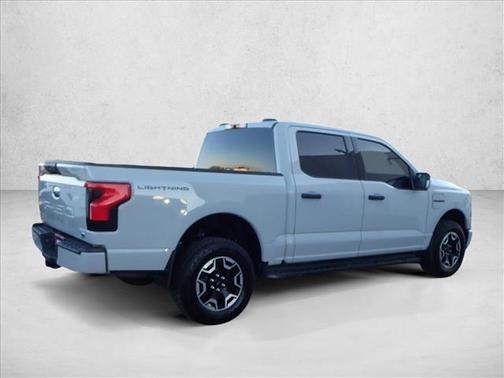 2023 Ford F-150 Lightning XLT