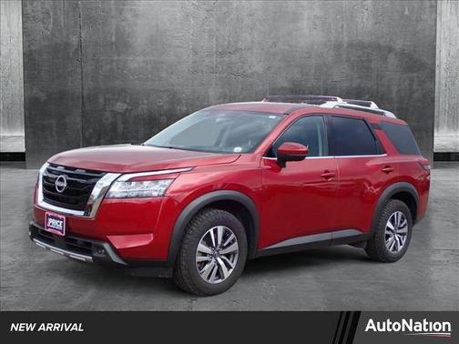 2023 Nissan Pathfinder SL 4WD