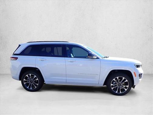 2025 Jeep Grand Cherokee Overland