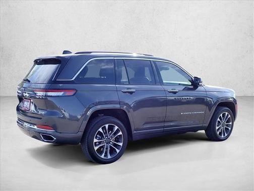 Baltic Gray Metallic Clearcoat 2023 Jeep Grand Cherokee 4xe Overland