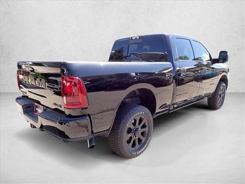 Diamond Black Crystal Pearlcoat 2026 RAM 2500 Laramie Crew Cab 4x4 6'4' Box