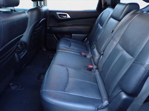 2015 Nissan Pathfinder SV