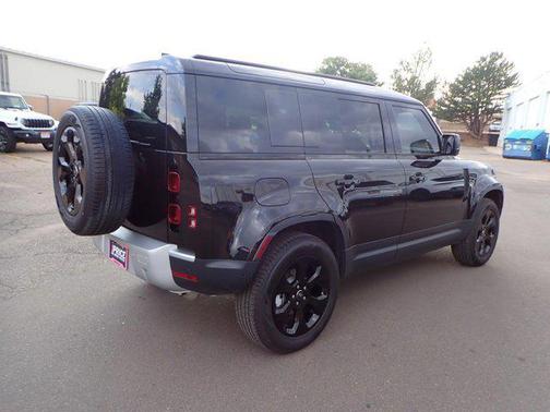 2025 Land Rover Defender 110 P300