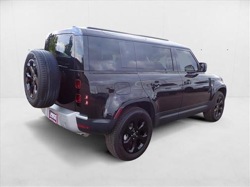 2025 Land Rover Defender 110 P300