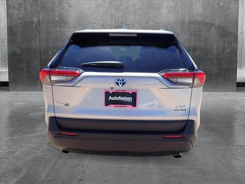 2023 Toyota RAV4 Hybrid XLE