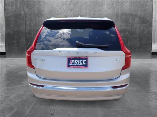 2022 Volvo XC90 Recharge Plug-In Hybrid T8 Inscription Expression 6 Passenger