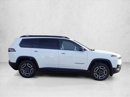 2026 Jeep Cherokee Laredo 4x4