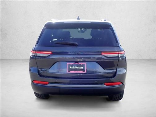 Baltic Gray Metallic Clearcoat 2026 Jeep Grand Cherokee Altitude