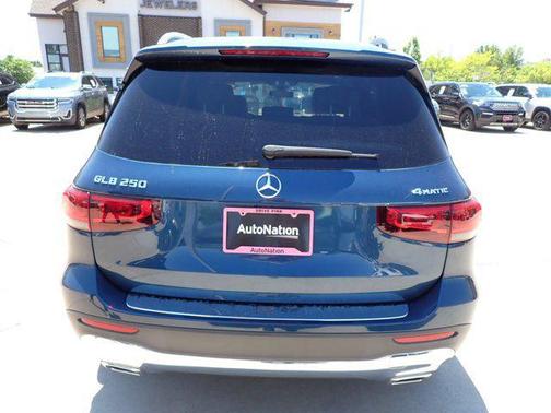 2022 Mercedes-Benz GLB 250 4MATIC