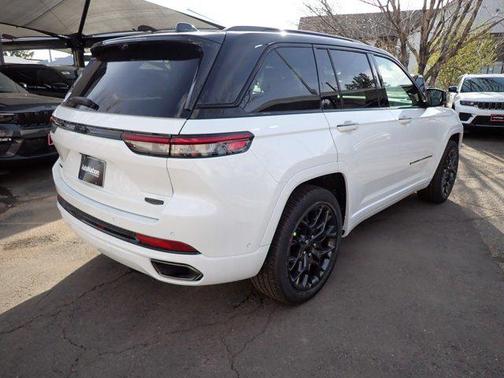 2025 Jeep Grand Cherokee Summit