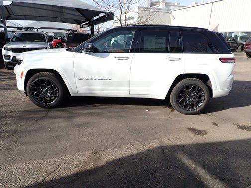 2025 Jeep Grand Cherokee Summit