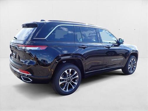 2025 Jeep Grand Cherokee Overland