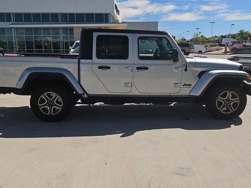 2022 Jeep Gladiator Altitude 4x4