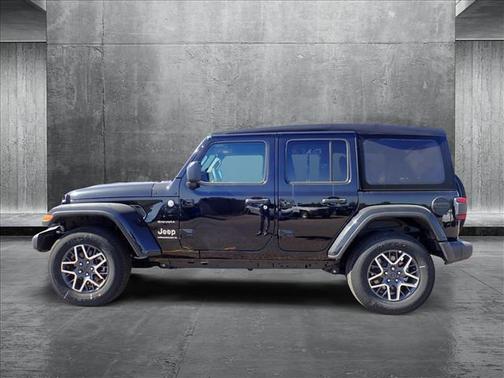 2024 Jeep Wrangler 4-Door Sahara 4x4