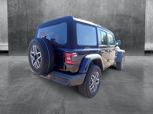 2024 Jeep Wrangler 4-Door Sahara 4x4