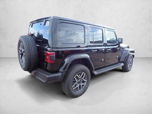2025 Jeep Wrangler 4-Door Sahara 4x4