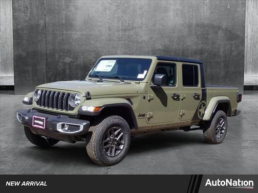 2025 Jeep Gladiator Sport S