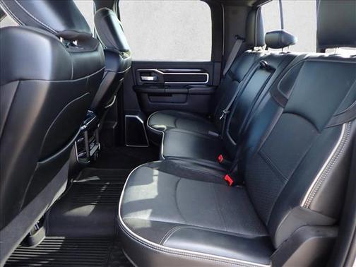 2021 RAM 3500 Laramie Crew Cab 4x4 8' Box