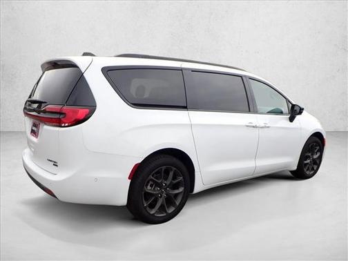 2025 Chrysler Pacifica Limited