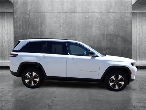 2025 Jeep Grand Cherokee 4xe Base