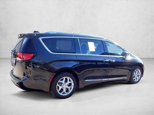 2019 Chrysler Pacifica Touring-L Plus