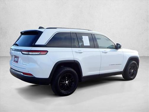 2023 Jeep Grand Cherokee Laredo