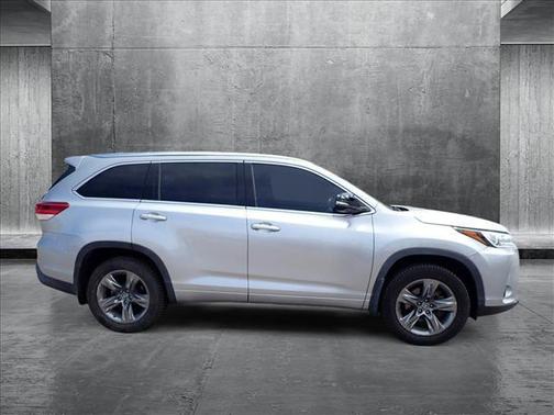 2019 Toyota Highlander Hybrid Platinum