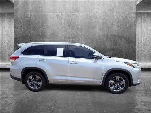 2019 Toyota Highlander Hybrid Platinum