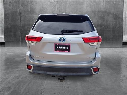 2019 Toyota Highlander Hybrid Platinum