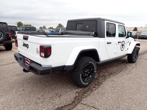 2021 Jeep Gladiator Willys 4x4