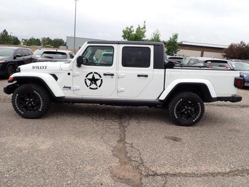 2021 Jeep Gladiator Willys 4x4