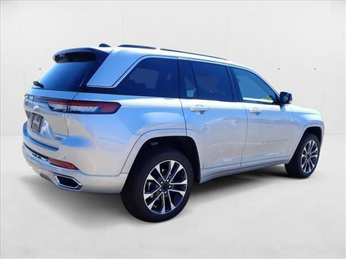 2025 Jeep Grand Cherokee Overland