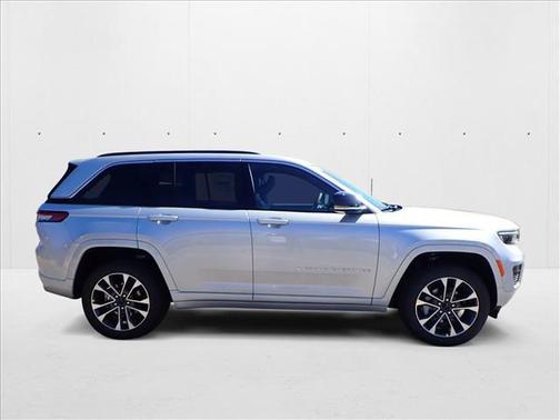 2025 Jeep Grand Cherokee Overland