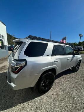 Classic Silver Metallic 2019 Toyota 4Runner SR5