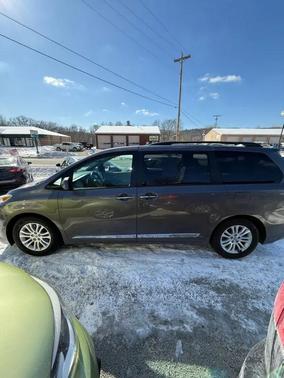 2015 Toyota Sienna XLE