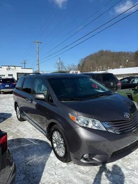 2015 Toyota Sienna XLE