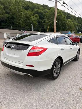 White 2015 Honda Crosstour EX-L