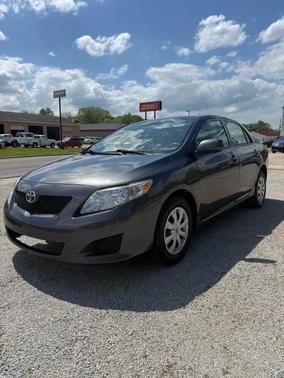 Magnetic Gray Metallic 2009 Toyota Corolla LE